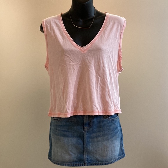 Free People’s We The Free Blush Pink V-Neck - Picture 11 of 12